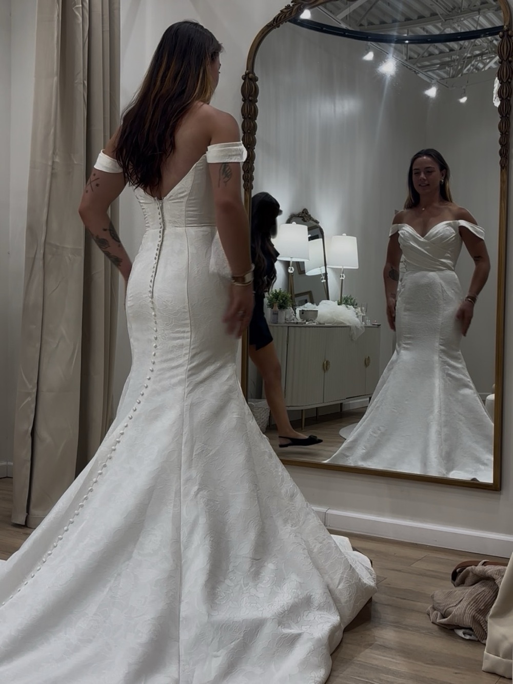 Off-the-Shoulder White Bridal Mermaid Dress